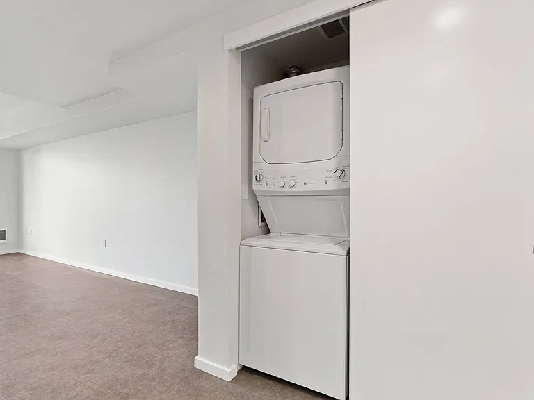 Beryl Apartments — Photo 22