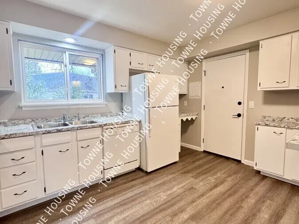 4493 S Buffalo St, Orchard Park, NY