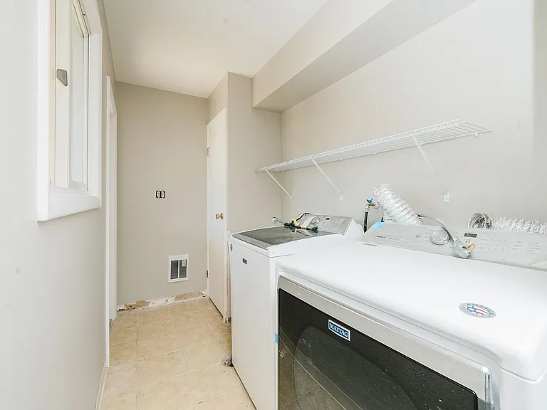 4002-4032 E Shaffer Ave — Photo 30