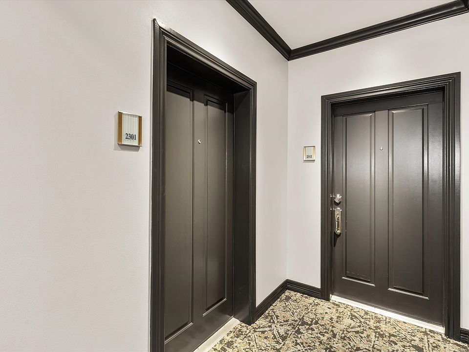 1st image of 500 Throckmorton St APT 2301