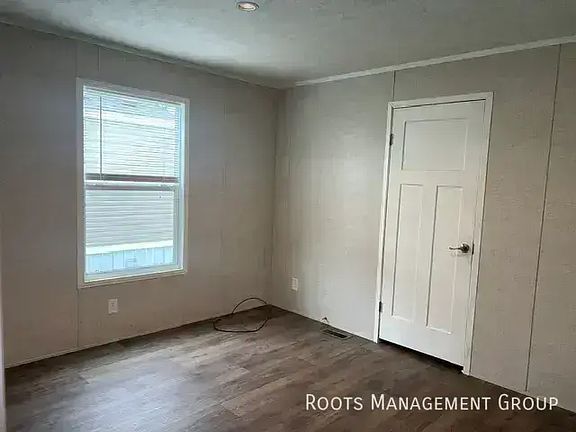 5th image of 1421 Winona St #1421WN
