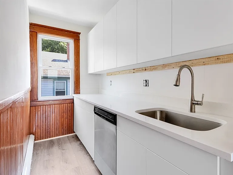 4 Glade St #3 — Photo 13