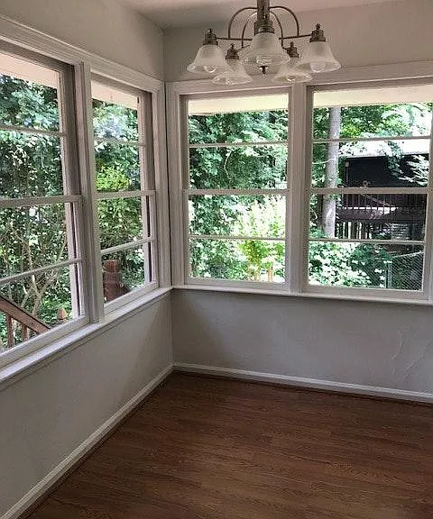 Breakfast nook
