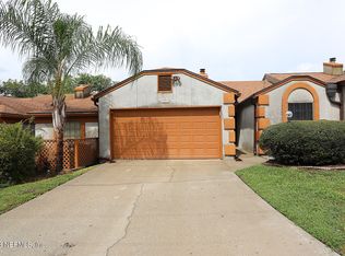 9853 Fawn Ridge Dr, Jacksonville, FL 32256