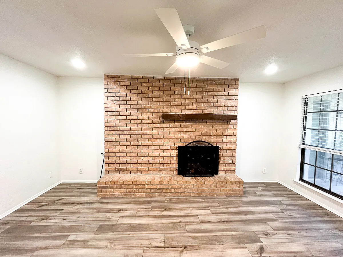 Building Photo - 3006 Trenton Dr #A