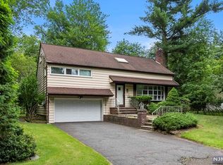 327 Franklin St, Haworth, NJ 07641