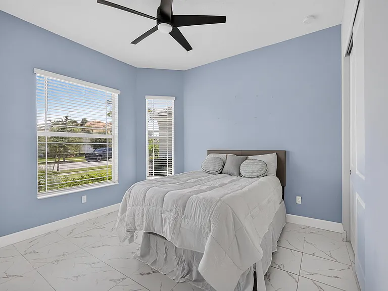 16293 Melogold Dr — Photo 29