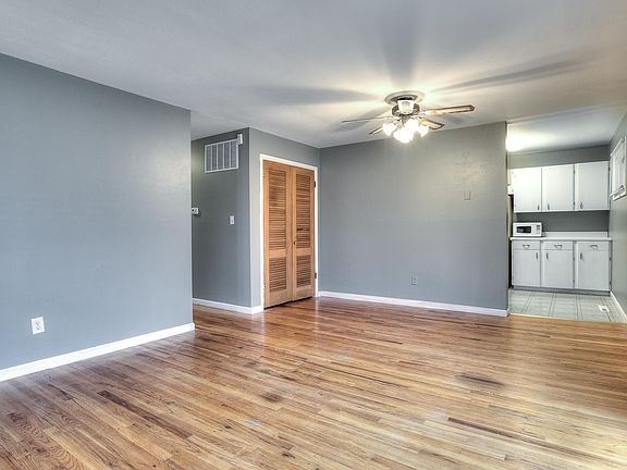 4th image of 818 Marilynn Ave