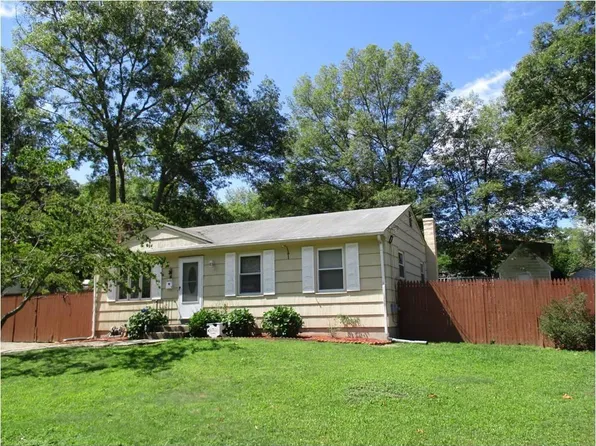 10 Amherst Ave, Coventry, RI 02816