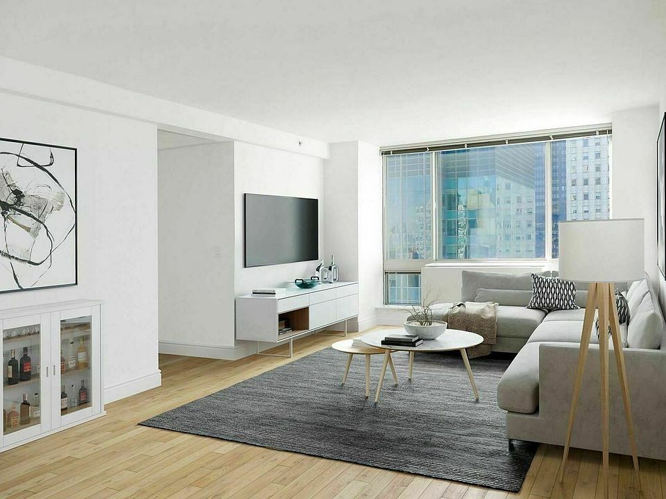 1st image of 150 E 44th St APT 28H