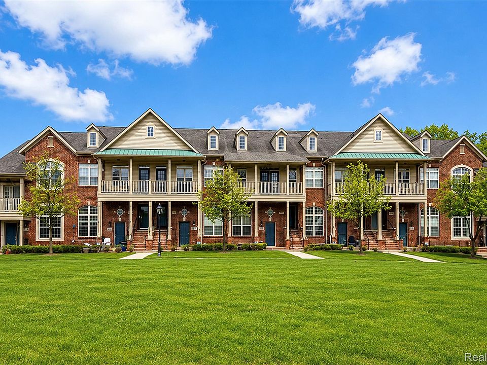 1st image of 454 Old Pine Way #454
