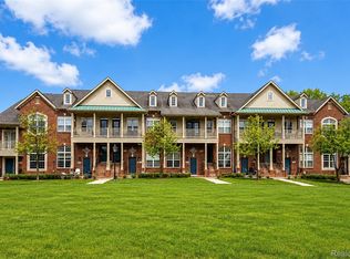 454 Old Pine Way #454, Walled Lake, MI 48390