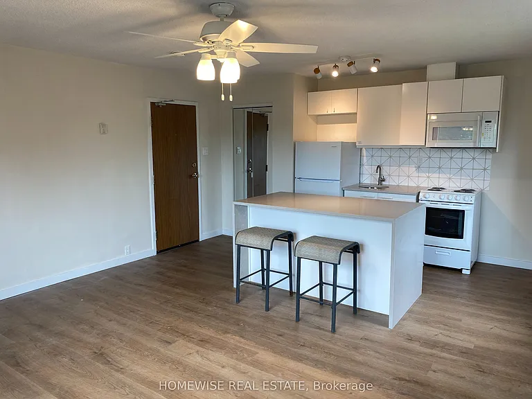 5 High Park Blvd #302 — Photo 1