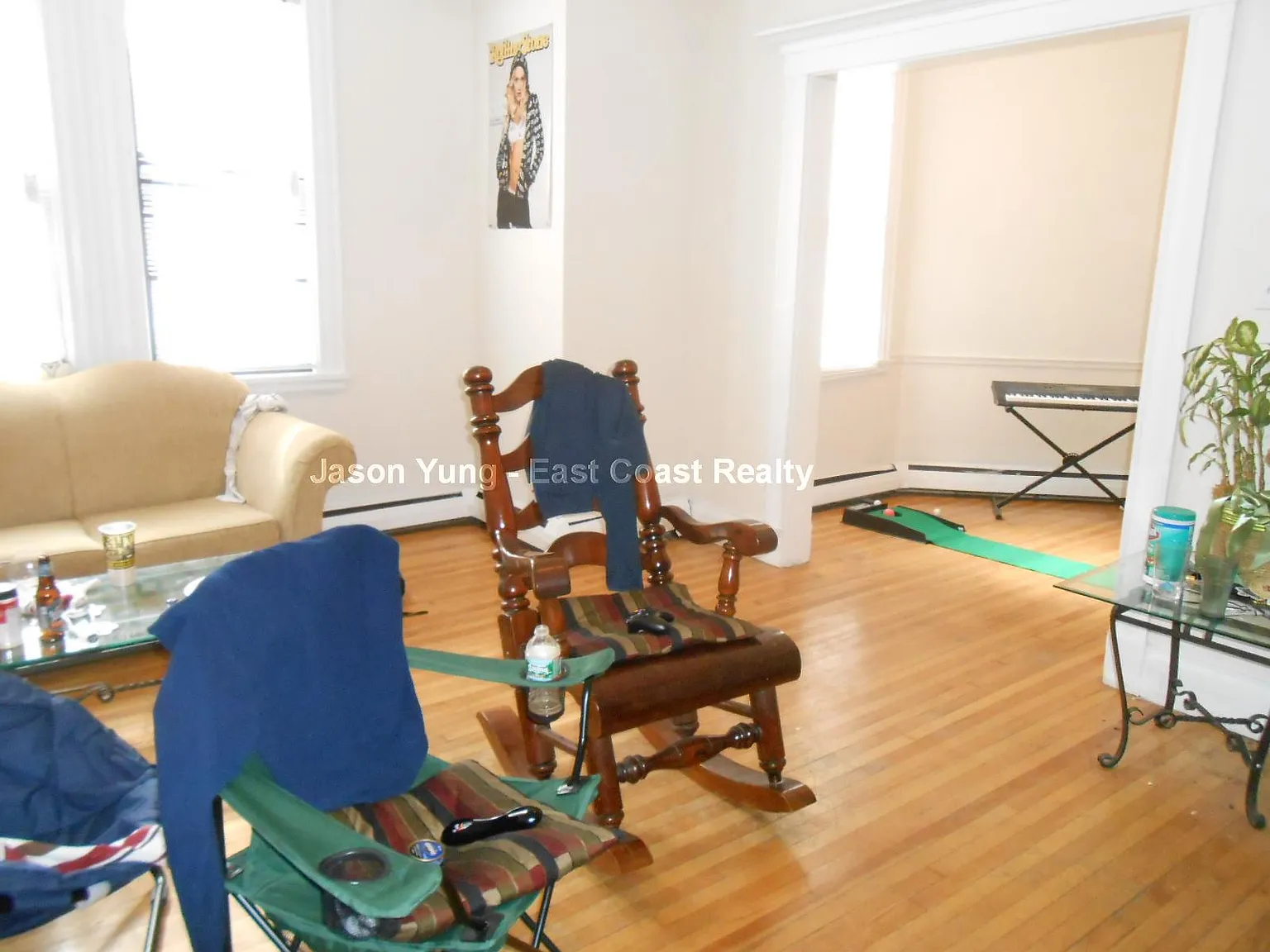 4 bed, 1.5 bath, 1200 sqft, $5,195 — Photo 2