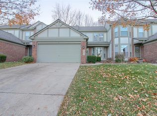 41816 White Tail Ln, Canton, MI 48188