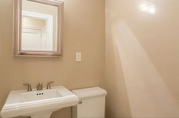 Rented by A&E Real Estate Management | media 11