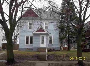 109 5th St NW, Oelwein, IA 50662