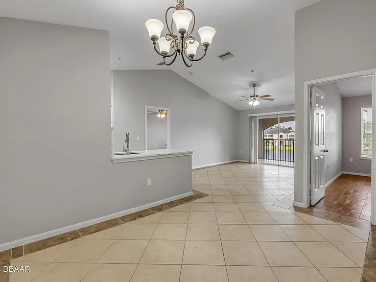 940 Village Trl #4-306 — Photo 6