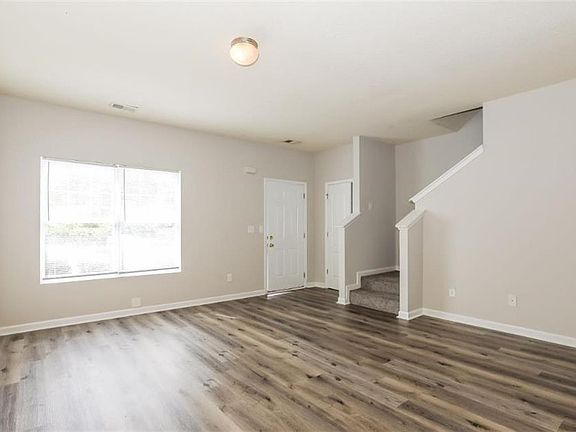 4th image of 107 Bagby Ct