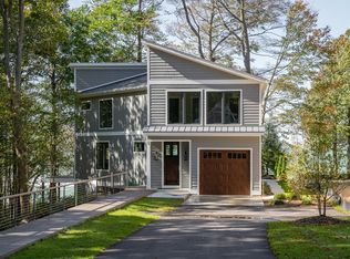 77155 Winding Creek Cir, South Haven, MI 49090
