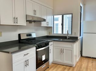 440 10th Ave #B, San Francisco, CA 94118