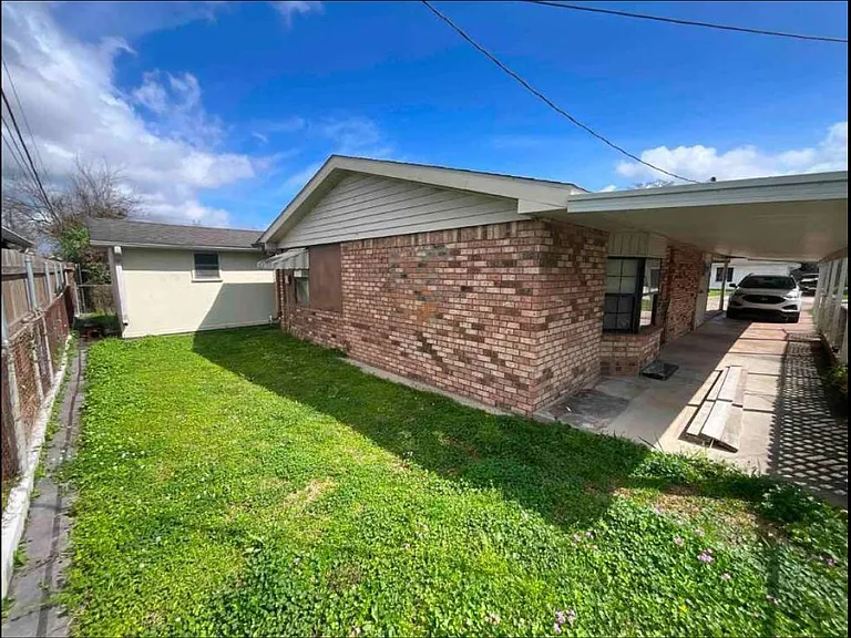1552 Redwood Dr — Photo 5