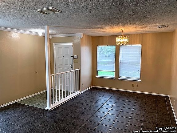 4th image of 8323 Bent Meadow Dr