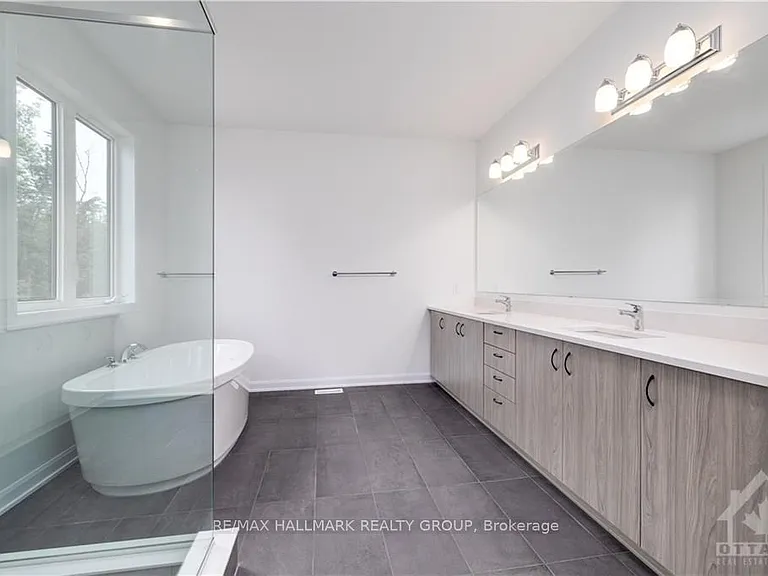 177 Lynn Coulter St — Photo 18
