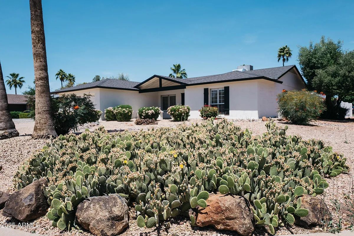 Building Photo - 4944 E Andora Dr