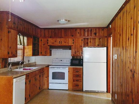 Kitchen with appliances