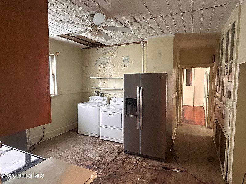 4th image of 429 Third Street