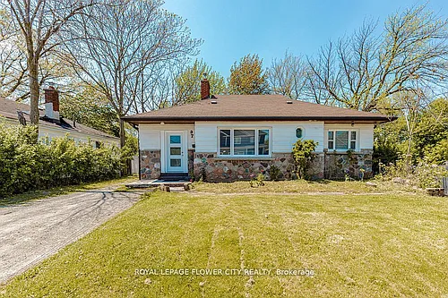 37 Warwick Rd Photo 1