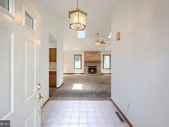 4th image of 2874 Sparrow Dr