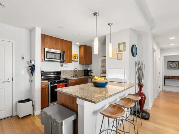 16 Miner St #505, Boston, MA 02215