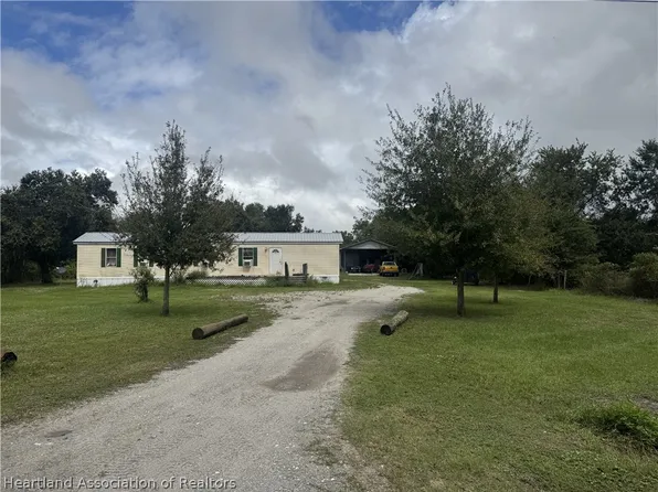 1824 Leisure Dr, Lorida, FL 33857