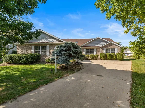 2711 Bayhill Dr, Champaign, IL 61822