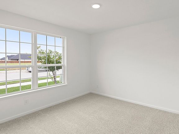 4th image of 3210 Summerland Dr