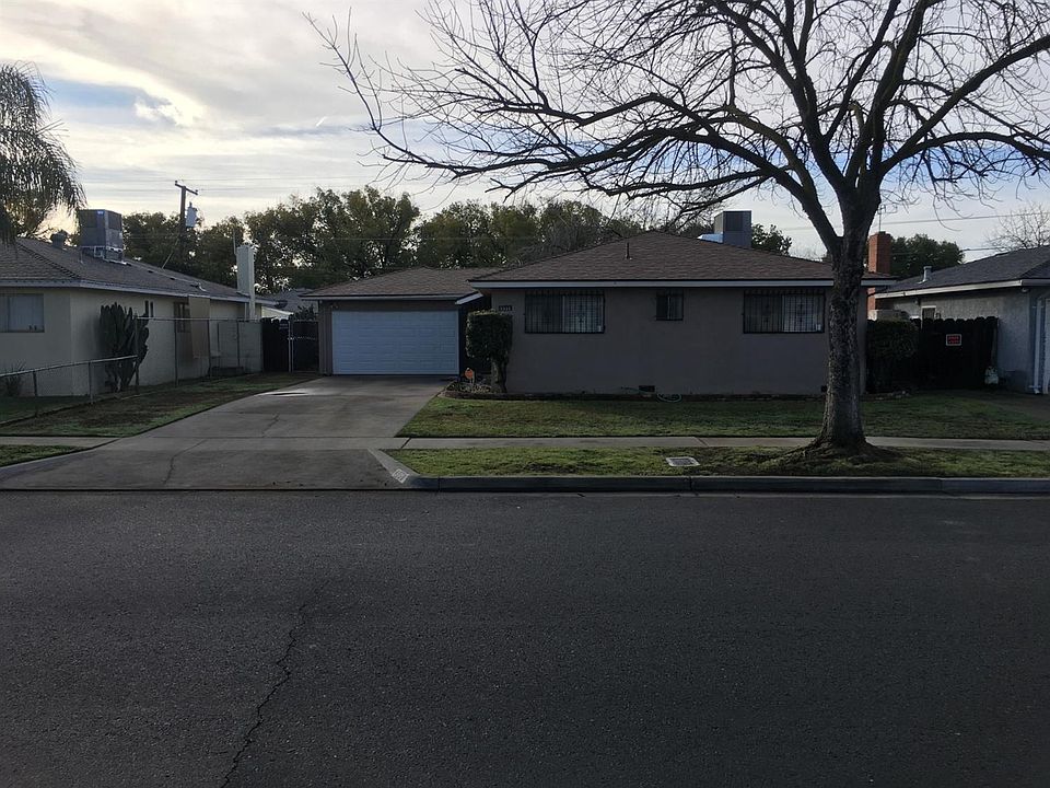 1st image of 4950 E Carmen Ave