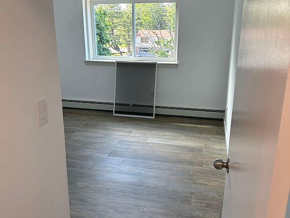5th image of 215 Winter St APT 3D