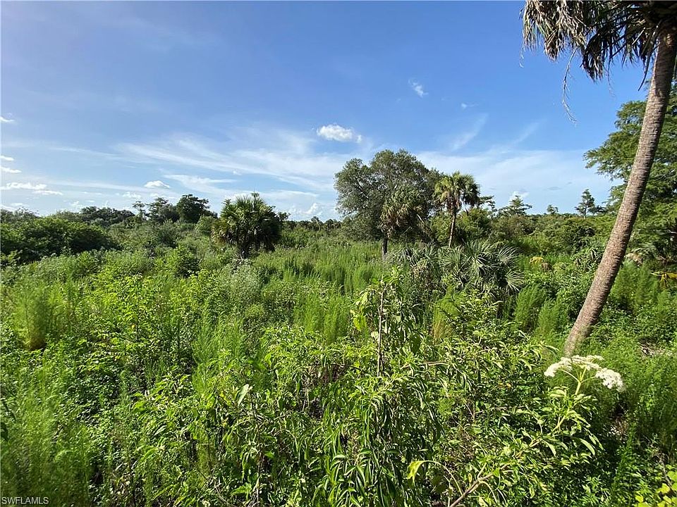 1st image of 0000 10th Ave NE