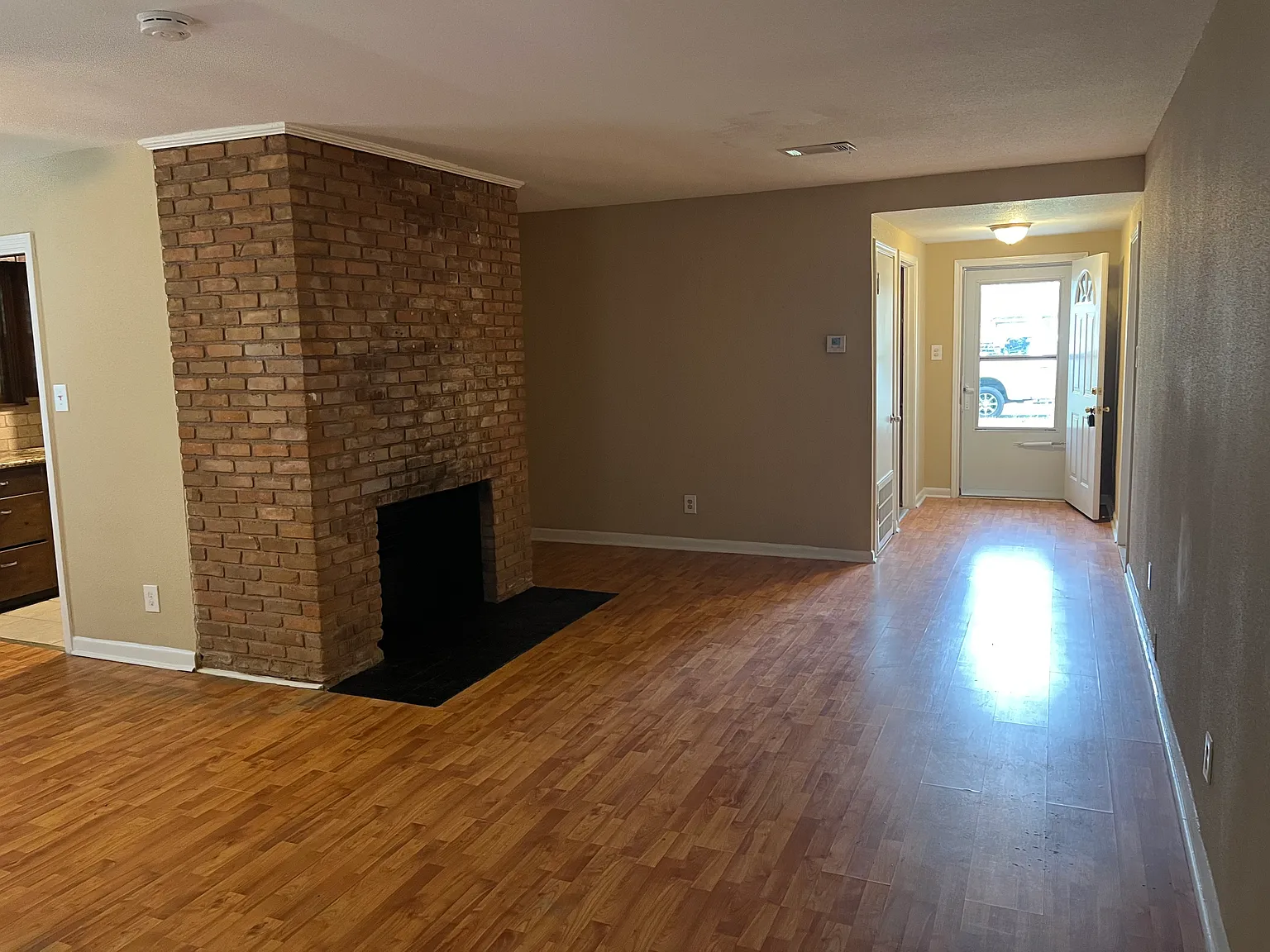 4 bed, 1506 sqft, $1,700 — Photo 4