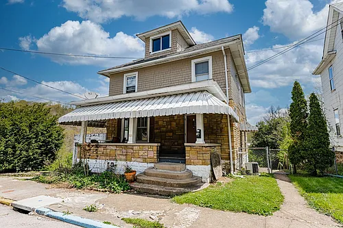305 Lyndhurst St Photo 1