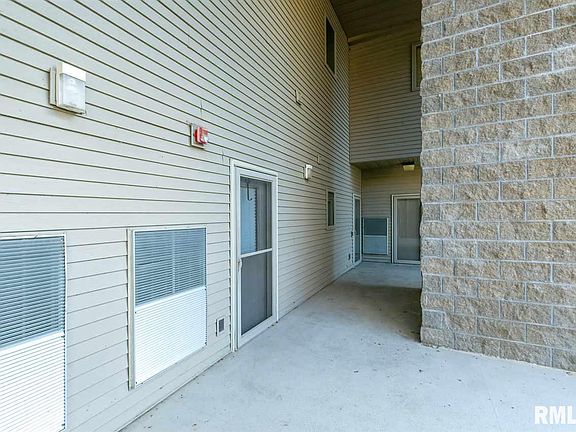 4th image of 1603 2nd Ave #8