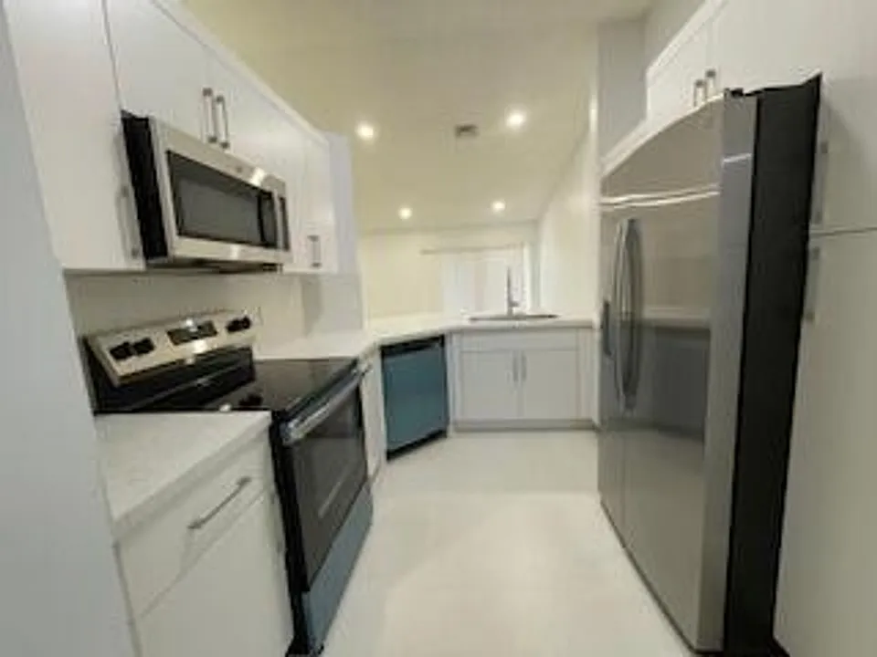 1630 Zenith Way #1630