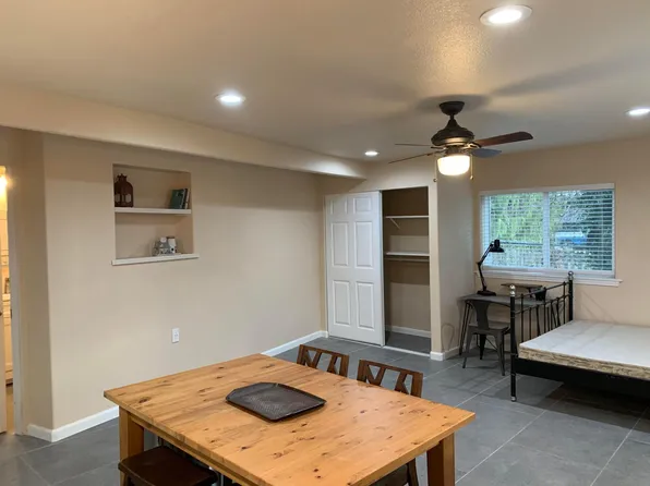 12815 14th Ave SW, Burien, WA 98146