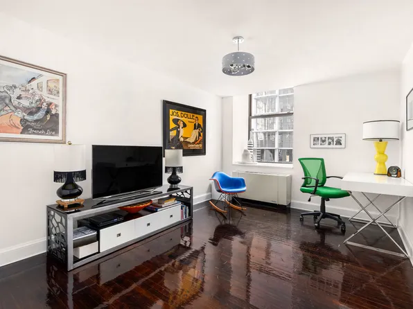 65 West 13th Street image 8 of 13