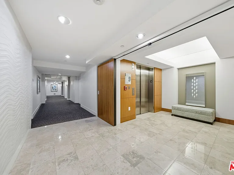 13650 Marina Pointe Dr #1603 — Photo 47