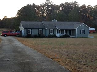 3193 Happy Valley Cir, Newnan, GA 30263