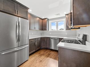 2 Weld Ave #2R, Norwood, MA 02062