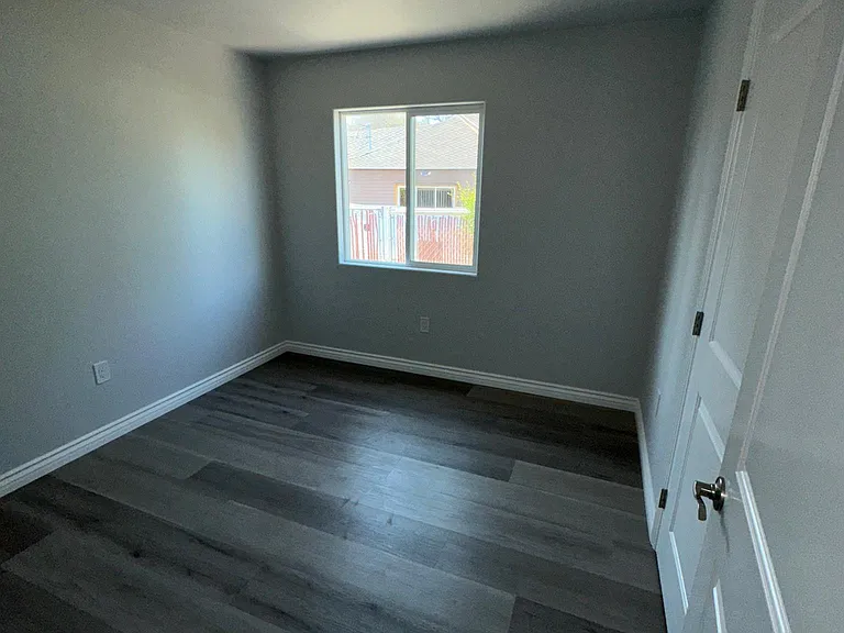 11246 Keith Dr — Photo 8